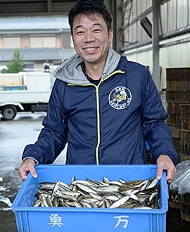 魚万商店　代表取締役社長　世森伸吾さん